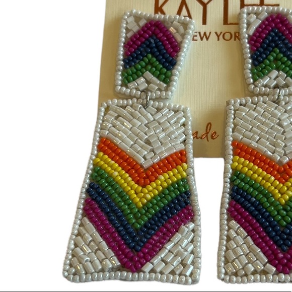 Charlie Chevron Rainbow 🌈 Seed Bead Earrings NWT - Picture 2 of 9